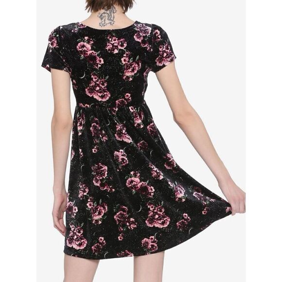 Hot Topic Roses & Moons Velvet Dress (Med) - Picture 8 of 9